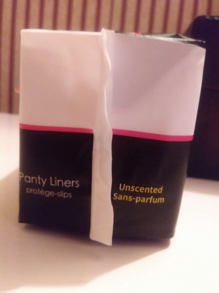 Side of Bodico panty liners package. 